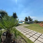 Donna Cinzia Bed & Breakfast 3*