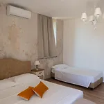 Bed & Breakfast Donna Cinzia Santa Venerina